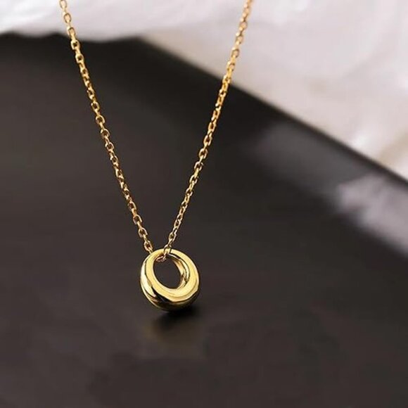 COPY - Neiman Marcus 14k Gold Plated Round Circle Necklace - Picture 5 of 5